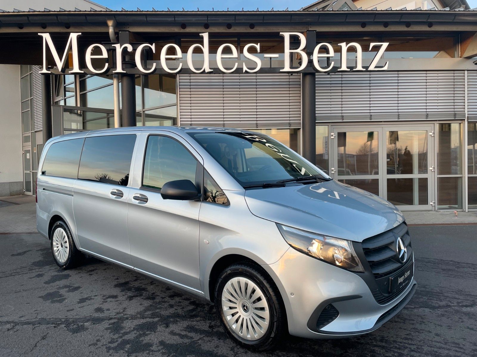 Fahrzeugabbildung Mercedes-Benz Vito 116 CDI Tourer 9G 2xKlima Kamera Navi