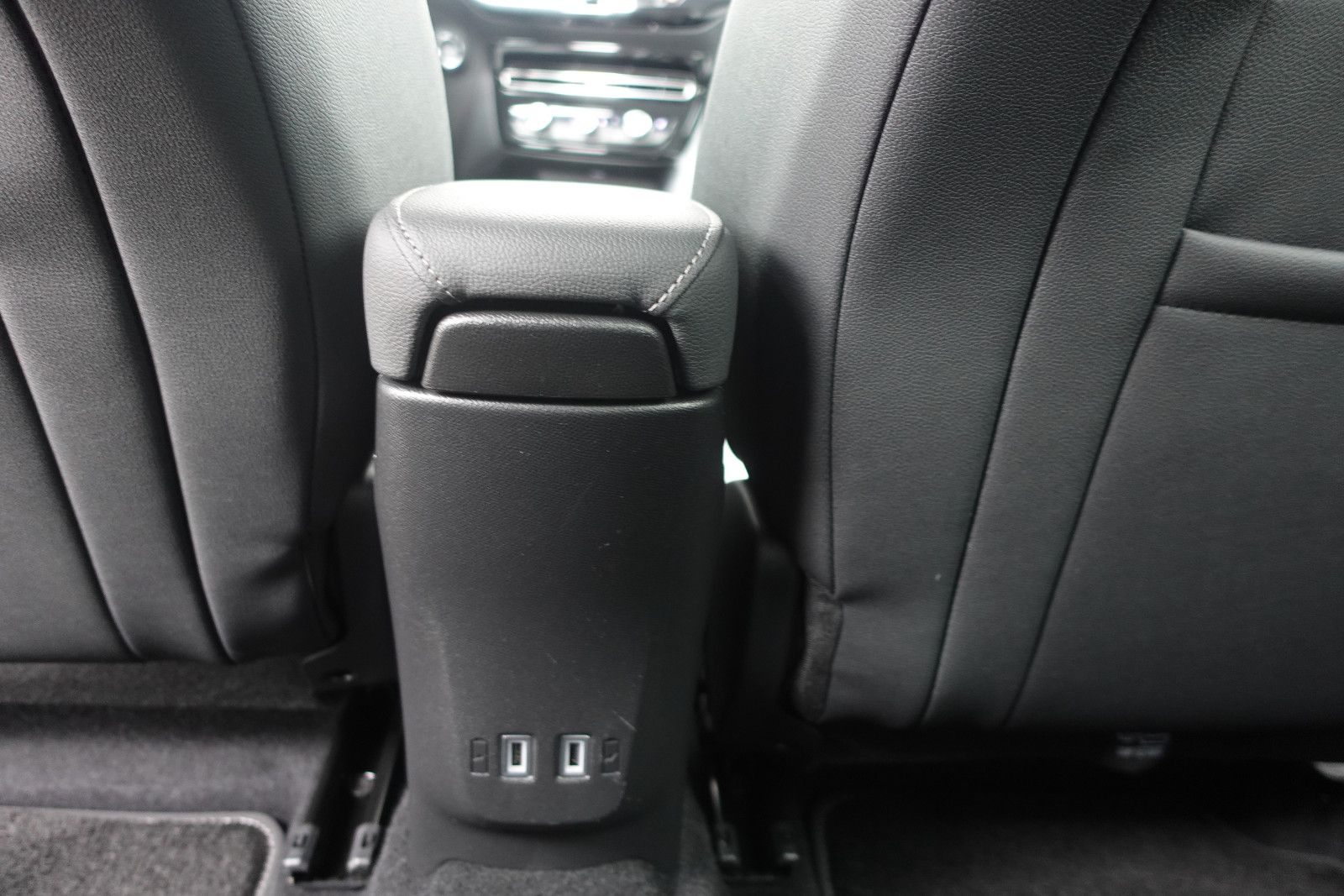 Fahrzeugabbildung Opel Mokka-e Elegance,Navi,Kamera,Sitzhzg,Allwetter