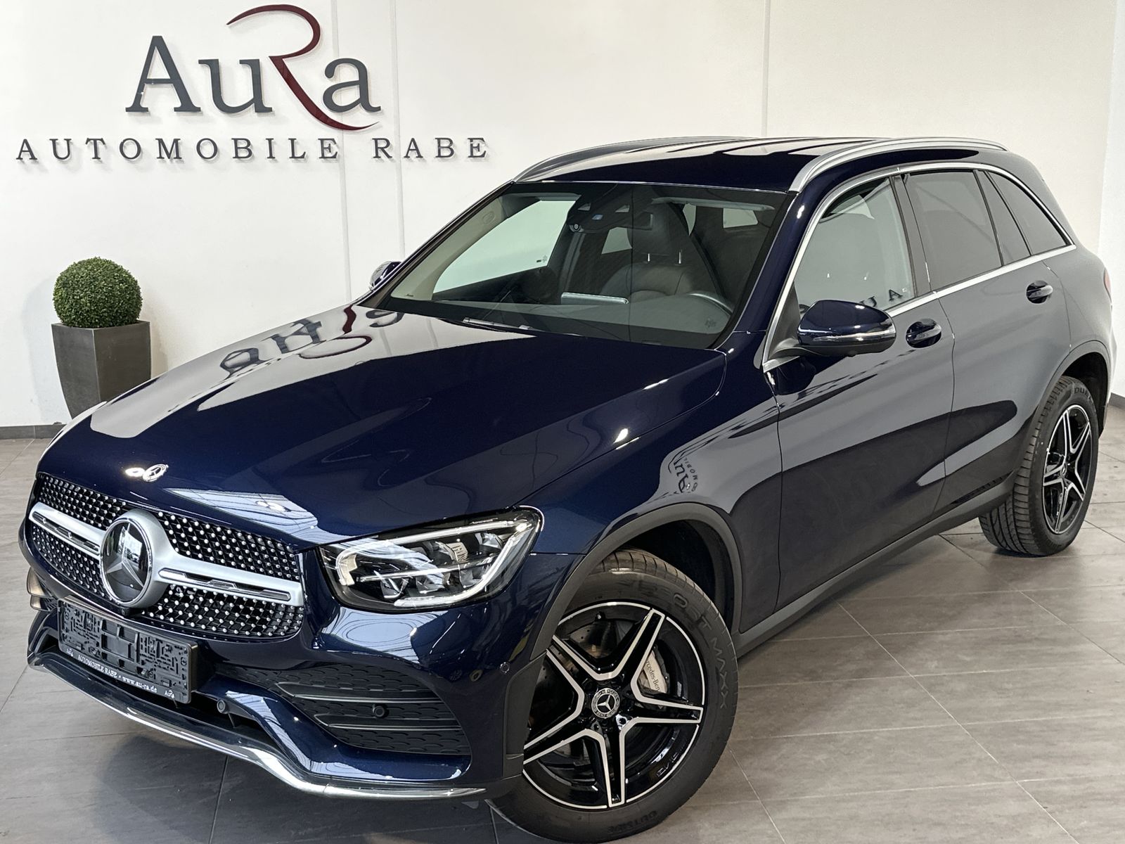 MERCEDES-BENZ GLC 300e 4Matic AMG Line NAV+LED+AHK+ACC+360°+PP