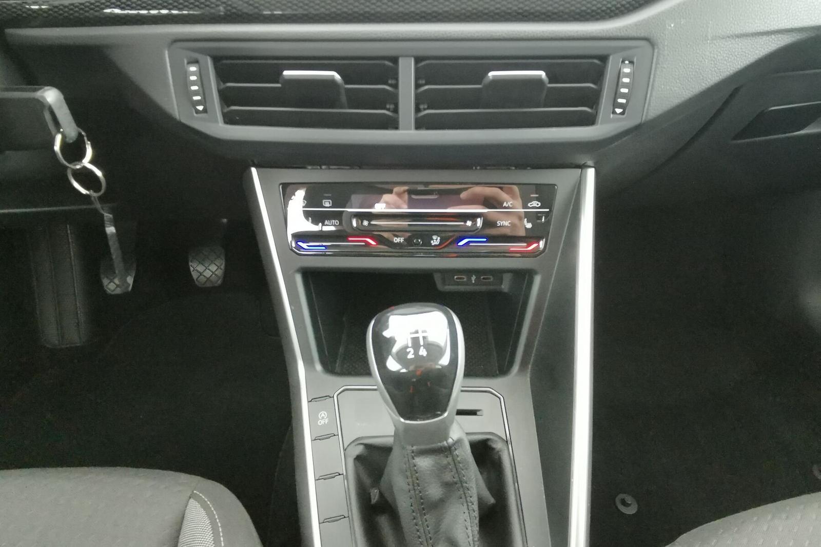 Volkswagen Taigo 1.0 TSI Life SHZG NAV Klimaaut LED PDC v+h, миниатюра 12