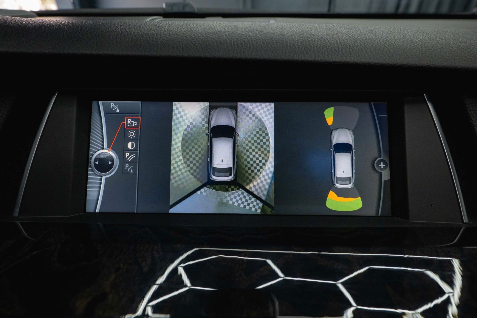 Fahrzeugabbildung BMW 550i xDrive Gran Turismo M-Sport *Pano*ACC*HU*