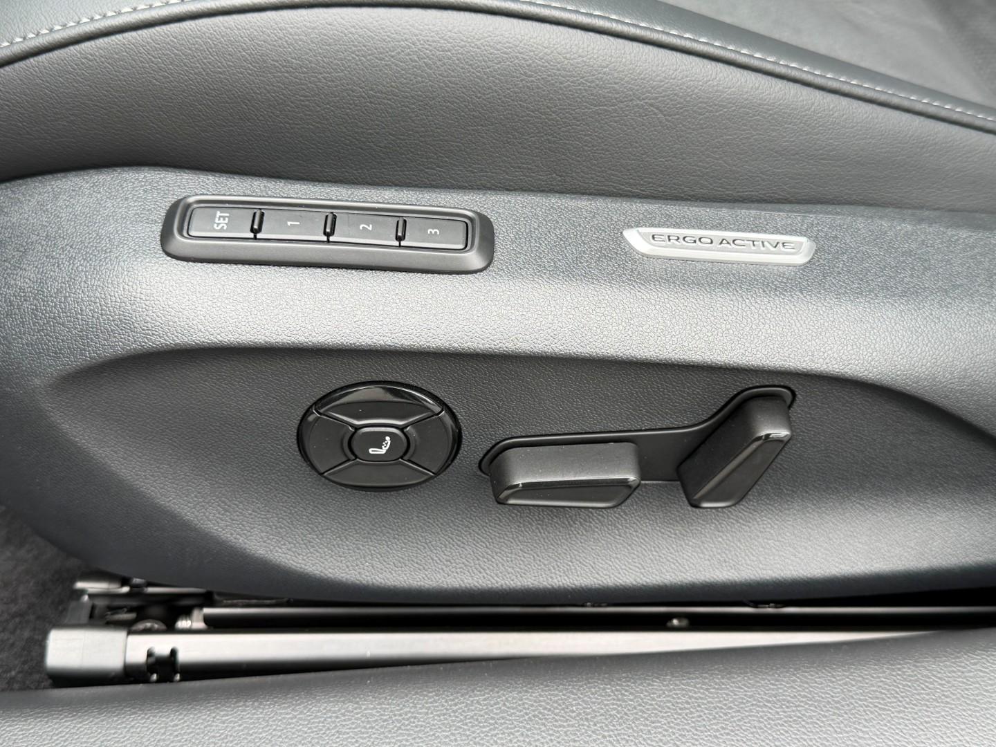 Volkswagen Passat 1.5 eTSI DSG Elegance *IQ*HuD*, миниатюра 24