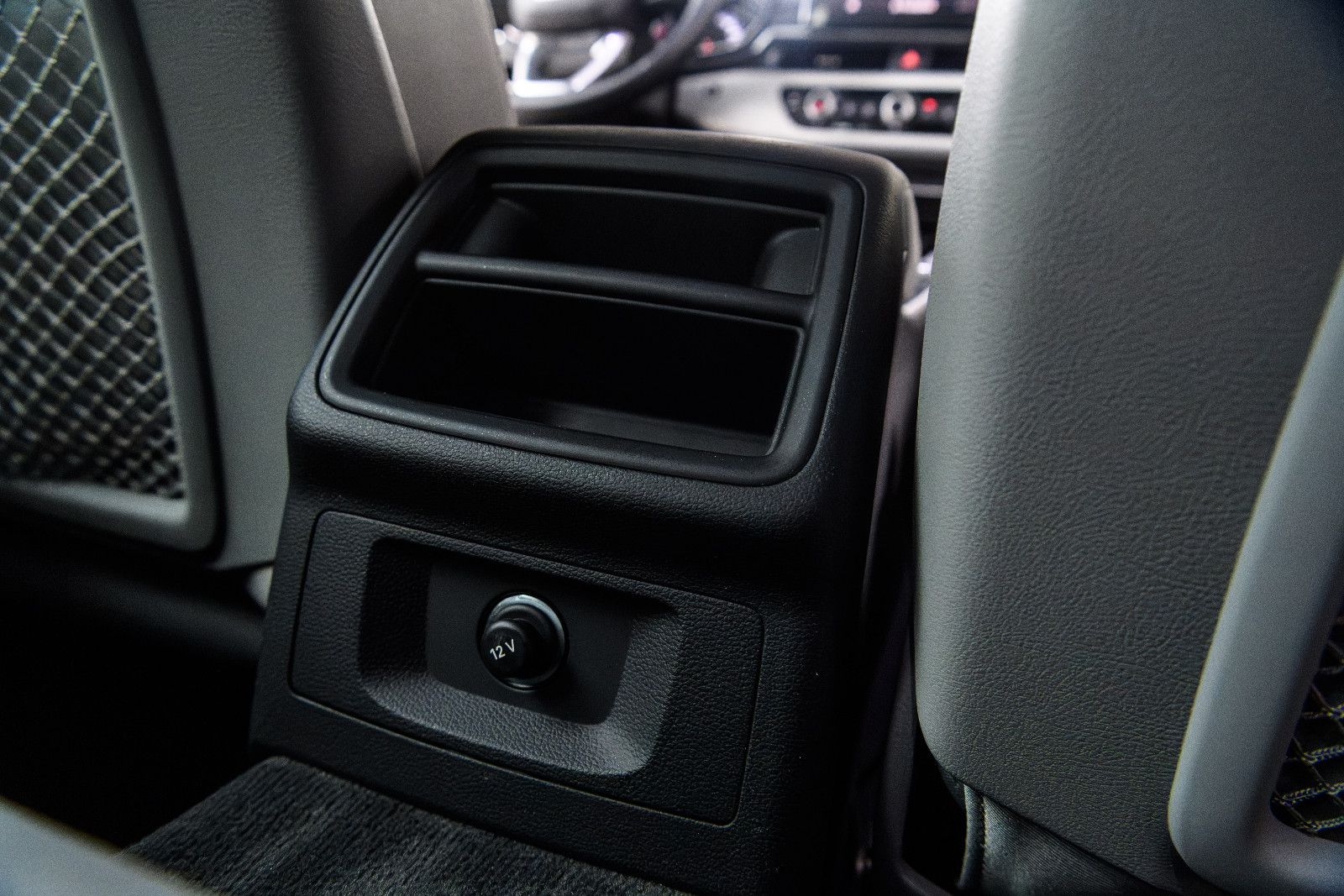 Fahrzeugabbildung Audi A4 Avant 40 TDI quattro advanced +AHK+Matrix LED