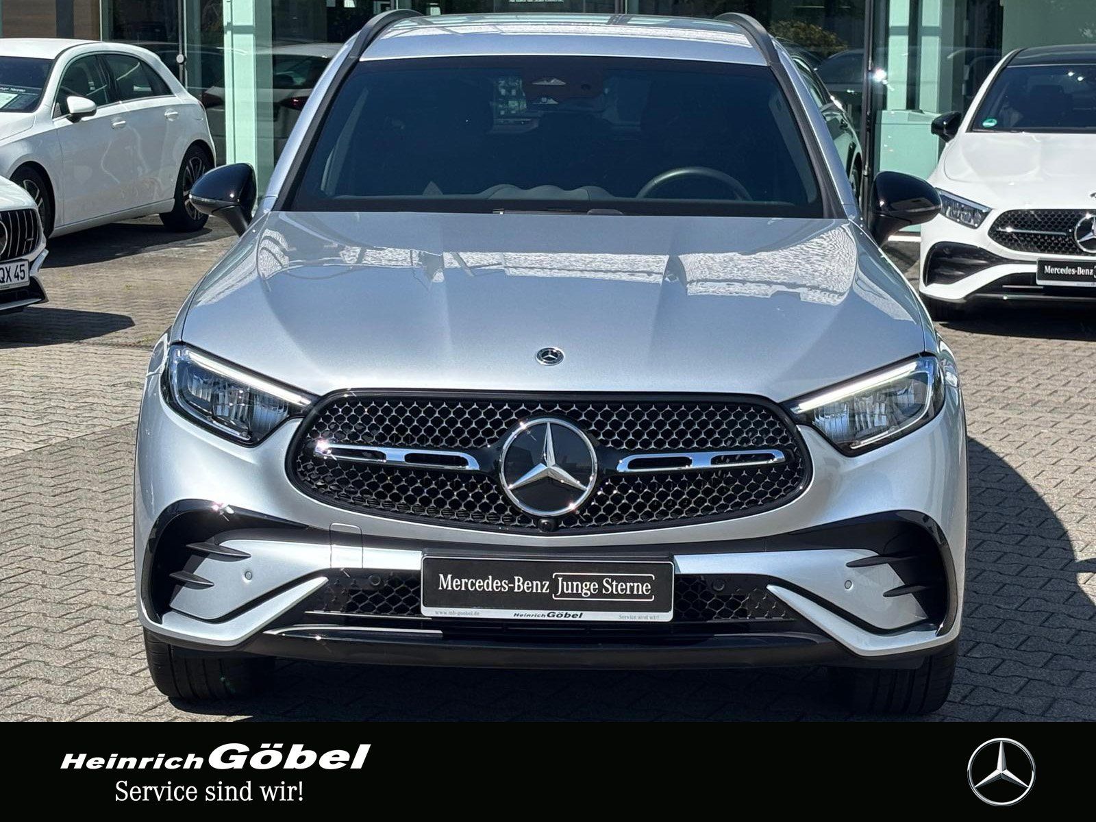 Fahrzeugabbildung Mercedes-Benz GLC 200 4M AMG*AHK*AMBIENTEBEL*WINTER-PAKET*