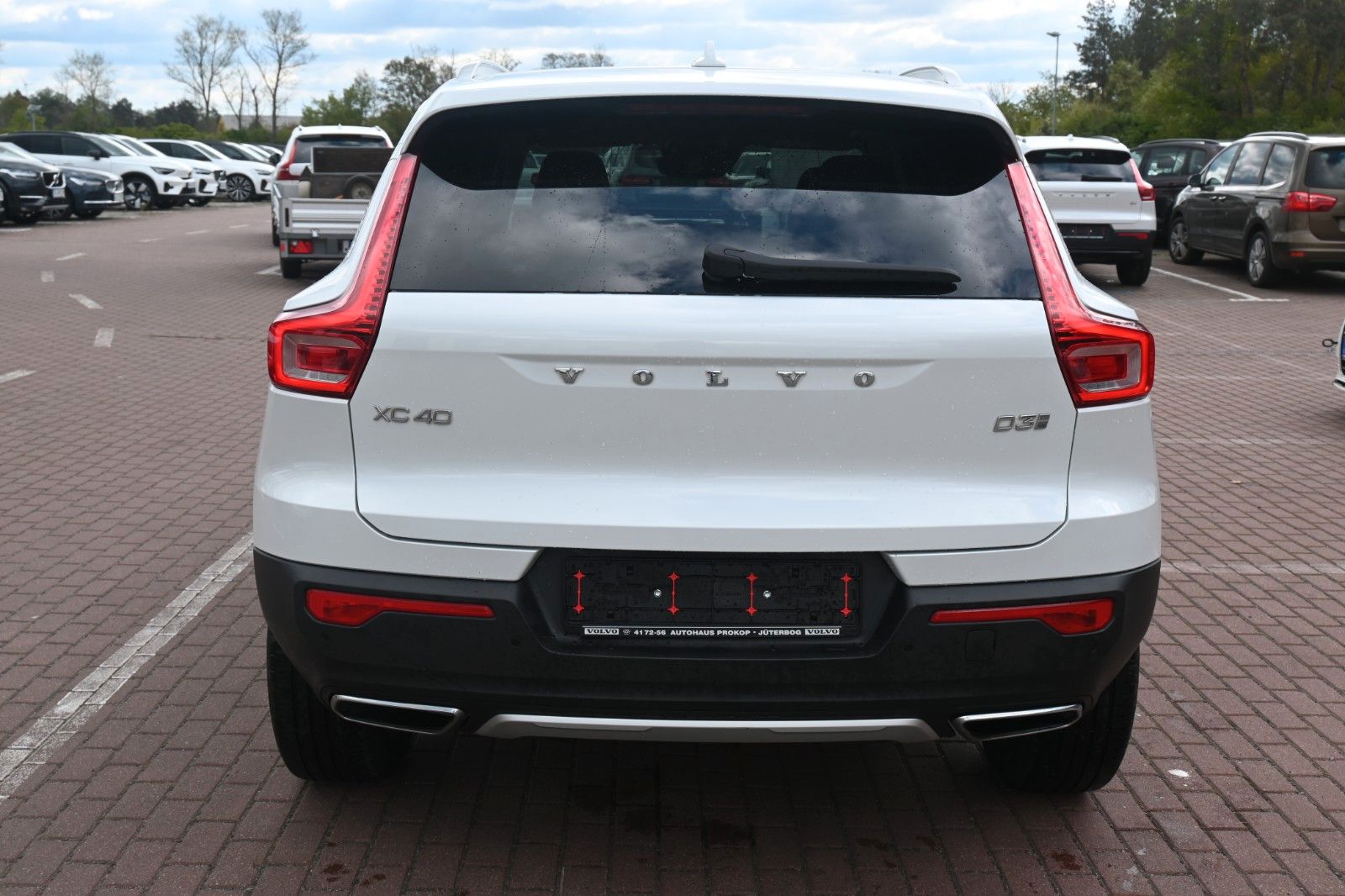 Fahrzeugabbildung Volvo XC40 D3 INSCRIPTION*STHZG*BUSINESS*PILOT*LED*HuK