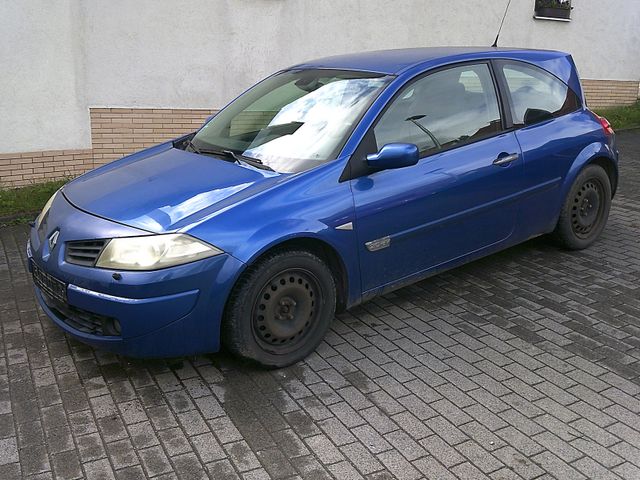 Renault Megane Dynamique 2.0 16V