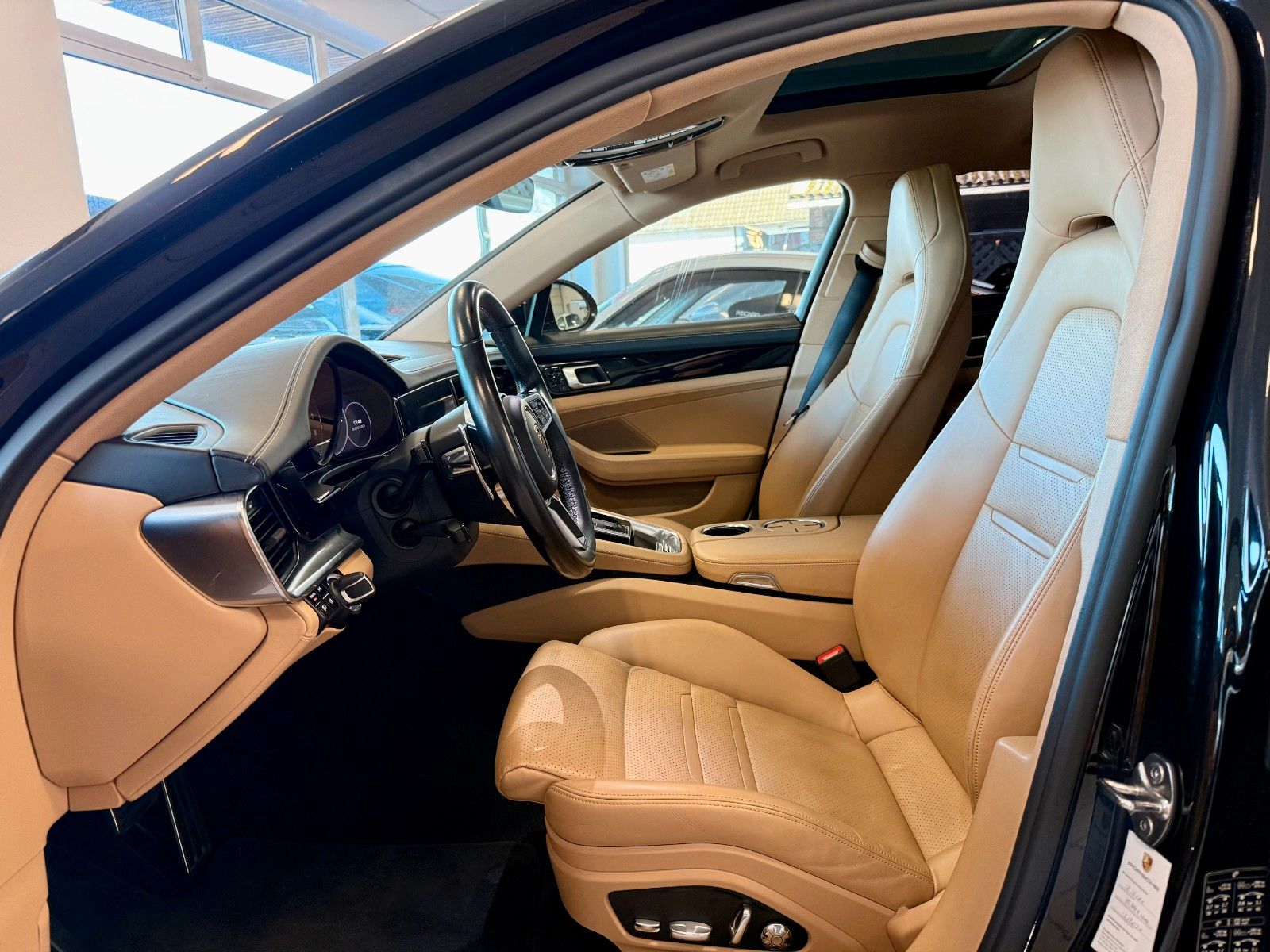 Fahrzeugabbildung Porsche Panamera 4S Sport Turismo ACC/Panorama/APPROVED