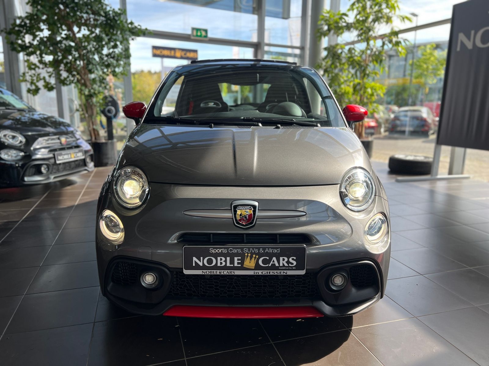 Fahrzeugabbildung Abarth 595 Skydome PANO XEN NAV SHZ PDC ALU