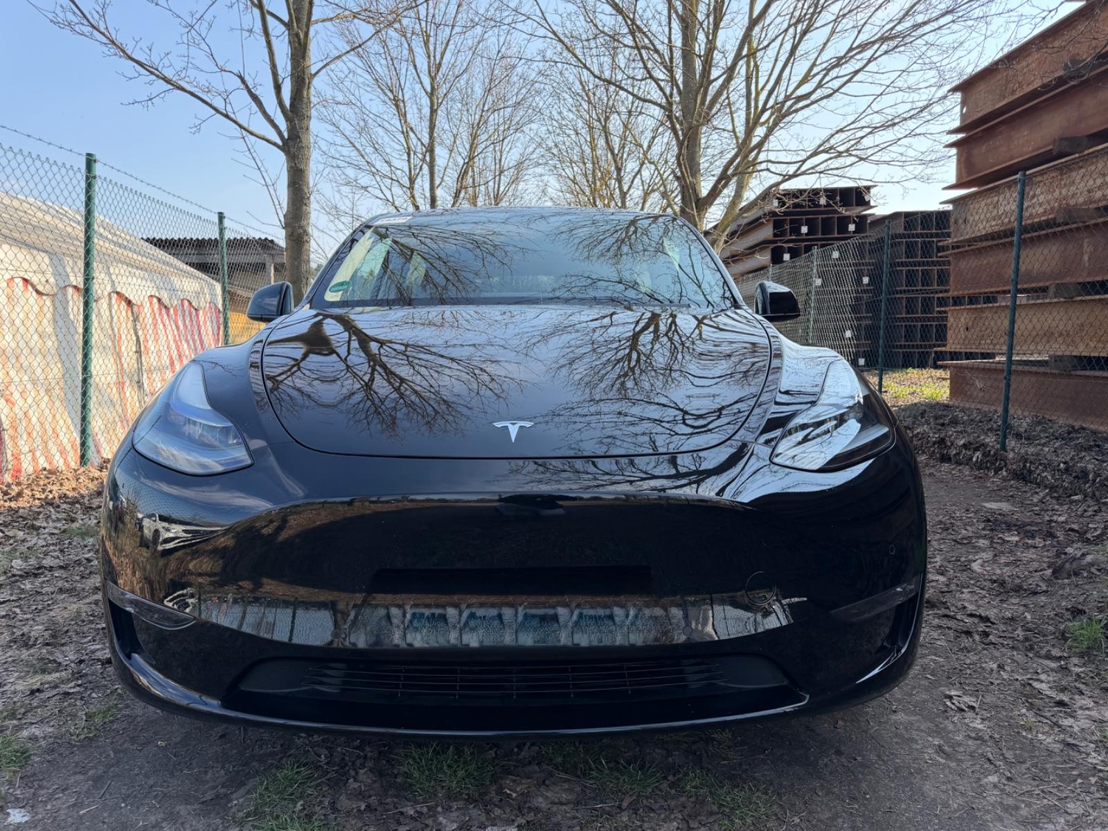 Tesla Model Y Performance Dual AWD