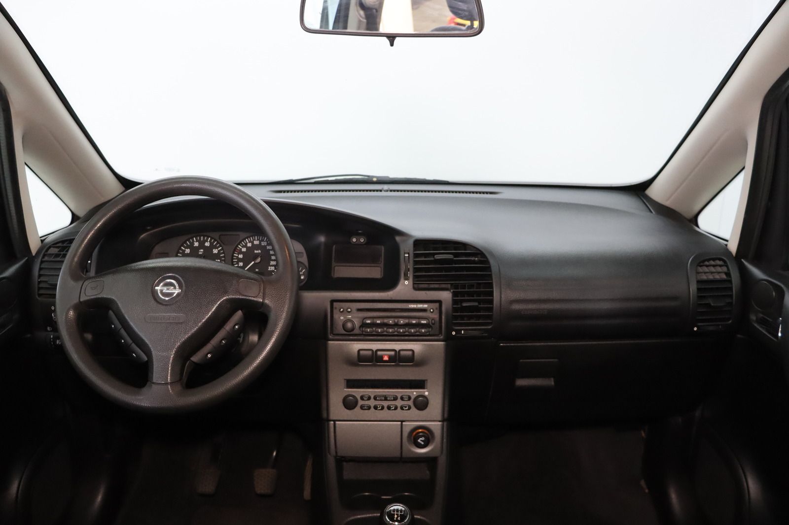 Fahrzeugabbildung Opel Zafira A 1.8i 7 Sitze * HU/AU 03.27 * AHK