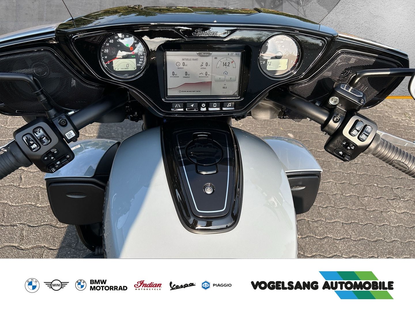 Fahrzeugabbildung Indian Roadmaster Powerplus Dark Horse Koffer, TopCase,