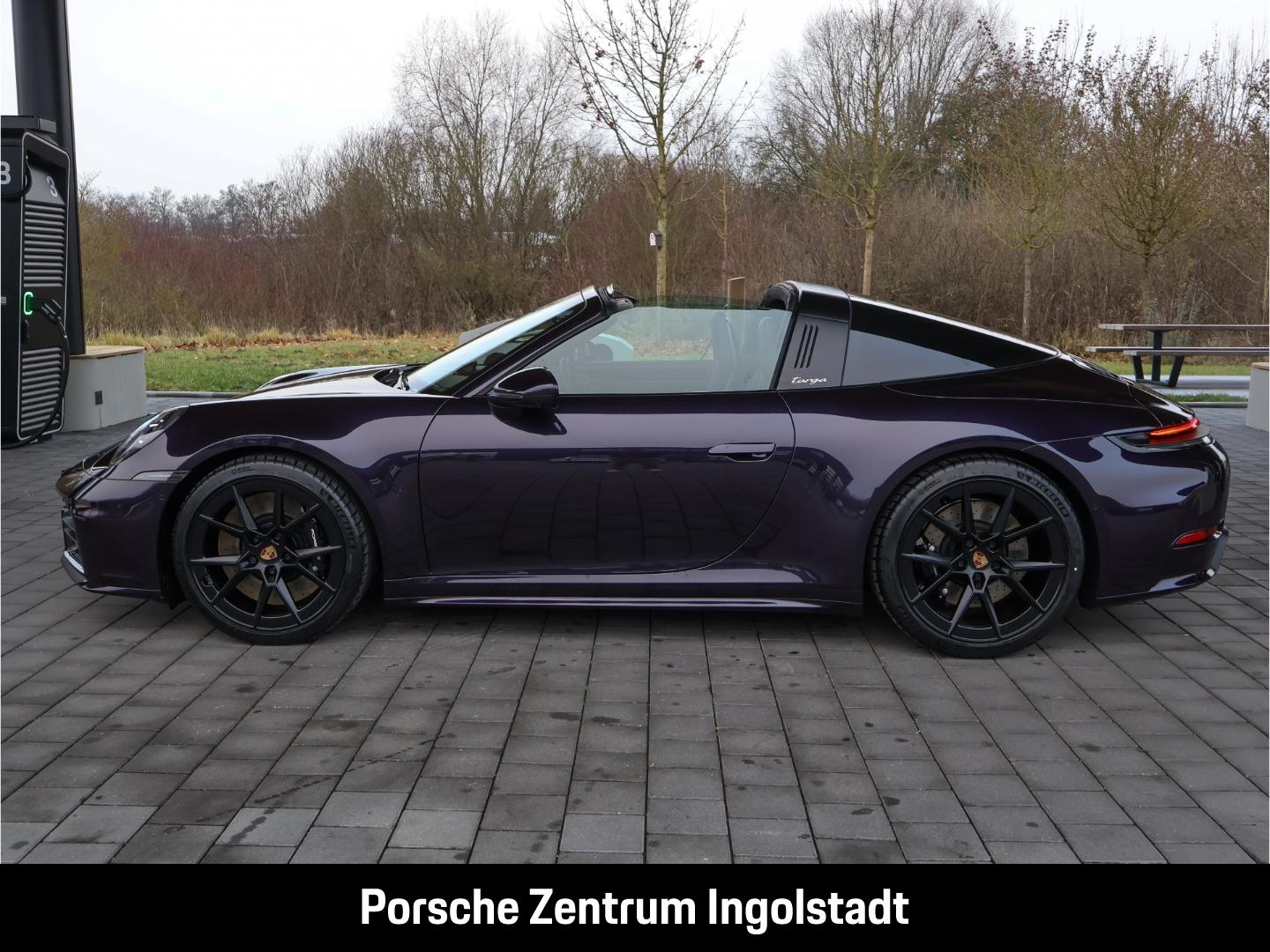 Porsche 992 (911) Targa 4S Sonderfarbe Nähte kreide Spor