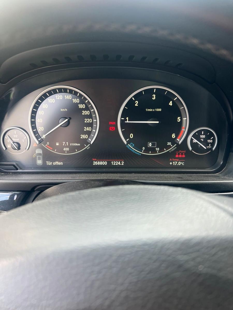 BMW 520 2011 — photo 12