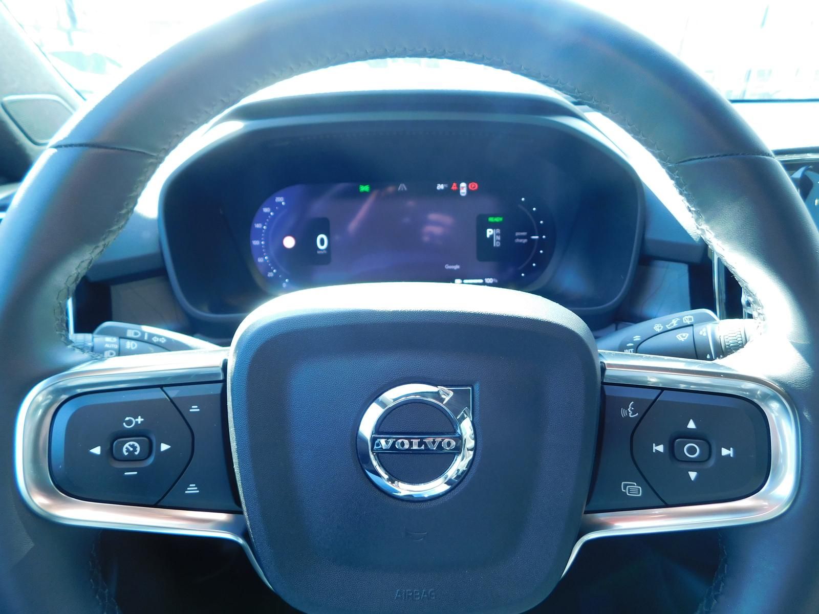 Fahrzeugabbildung Volvo XC40 Single Motor Recharge Core
