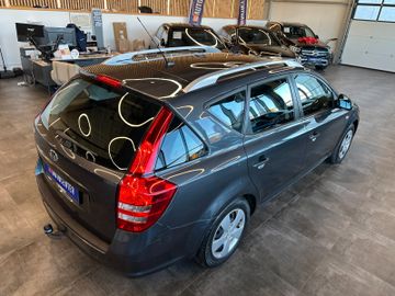 MYAUTOCENTER – Gebraucht- und Jahreswagen mit Werkstattservice in Pfaffenhofen Kia cee´d Sportswagon Vision*2. Hand*Klima*AHK*SHZ*