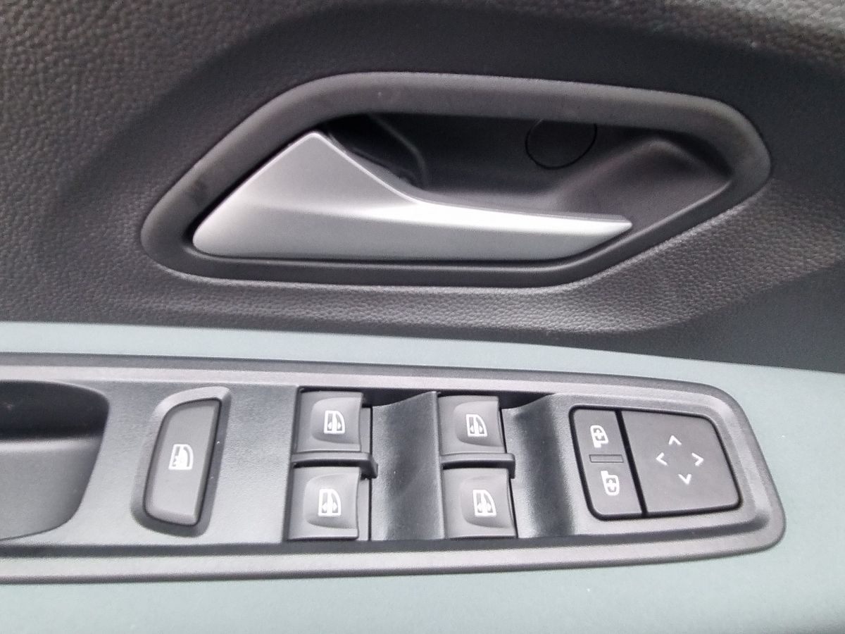 Fahrzeugabbildung Dacia Sandero Stepway Extreme Eco-G 120