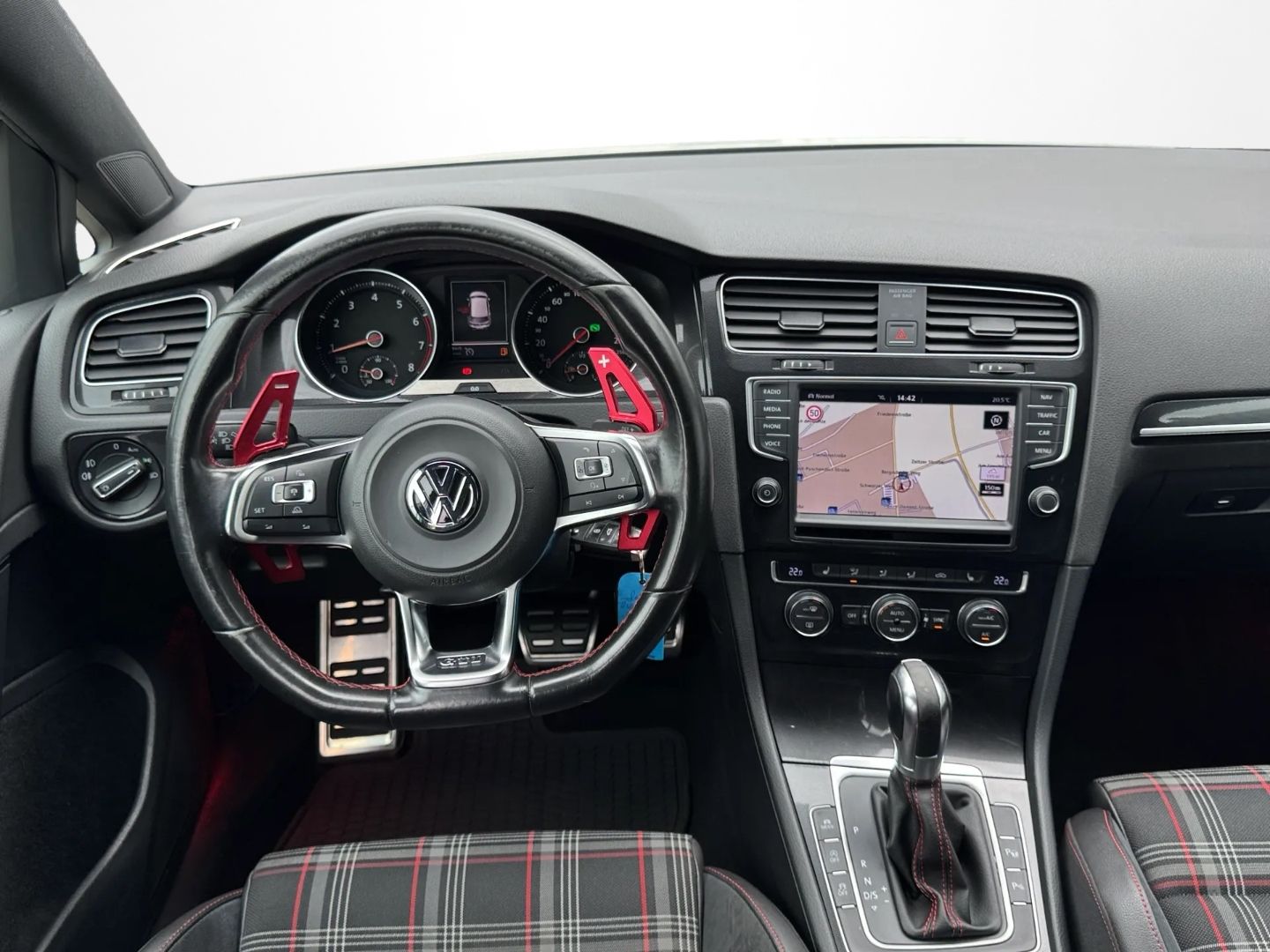 Golf VII GTI Performance *XENON*NAVI*DCC*