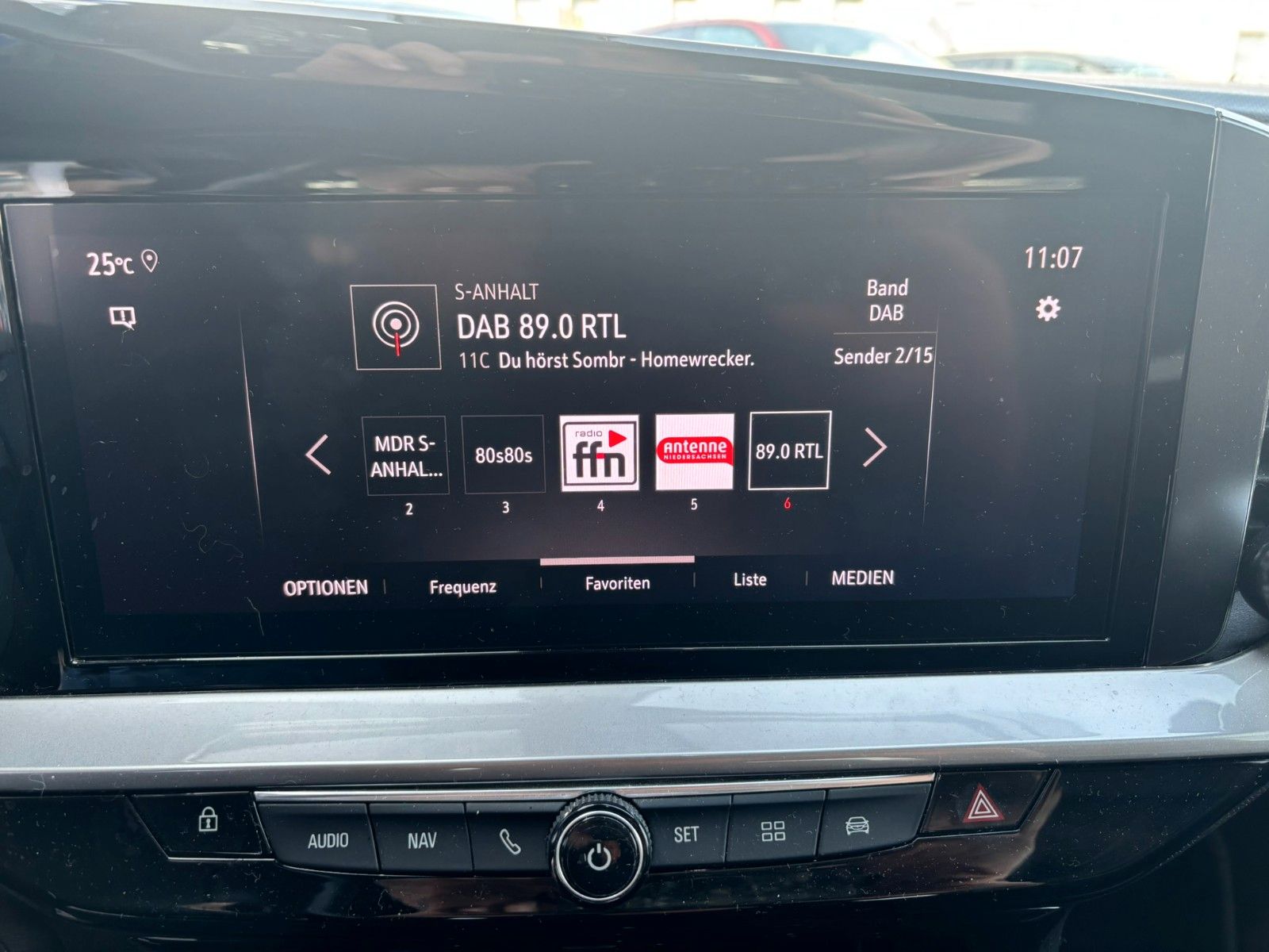 Fahrzeugabbildung Opel Mokka 1.2 Ultimate AHK/NAVI/SHZ/KAMERA/ACC/18"AL