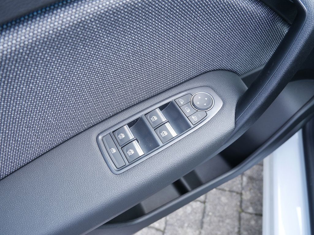 Fahrzeugabbildung Renault Captur Techno Mild Hybrid TCe 160 EDC