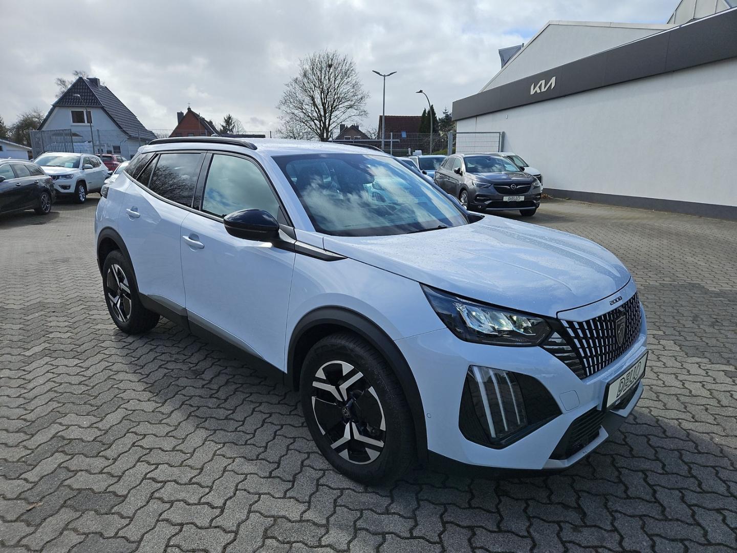 Peugeot 2008 1.2 Hybrid 145 Allure Apple CarPlay Sitzhei