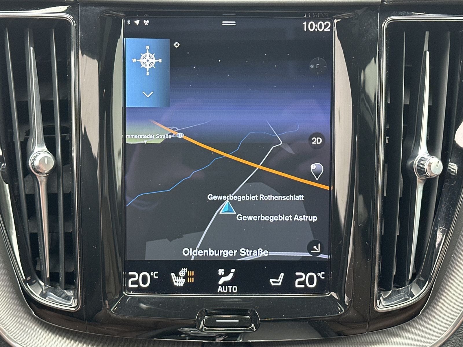 Fahrzeugabbildung Volvo XC60 B4 D Geartronic Inscription NAV+LED+PANO+VC