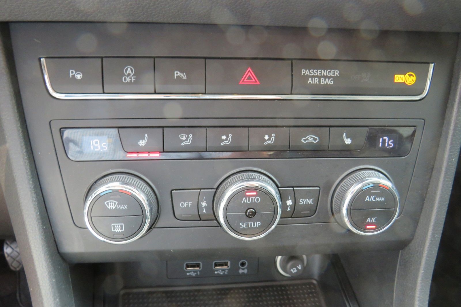 Fahrzeugabbildung SEAT Ateca Style CLIMATRONIC SITZH. PDC ACC GJ-REIFEN