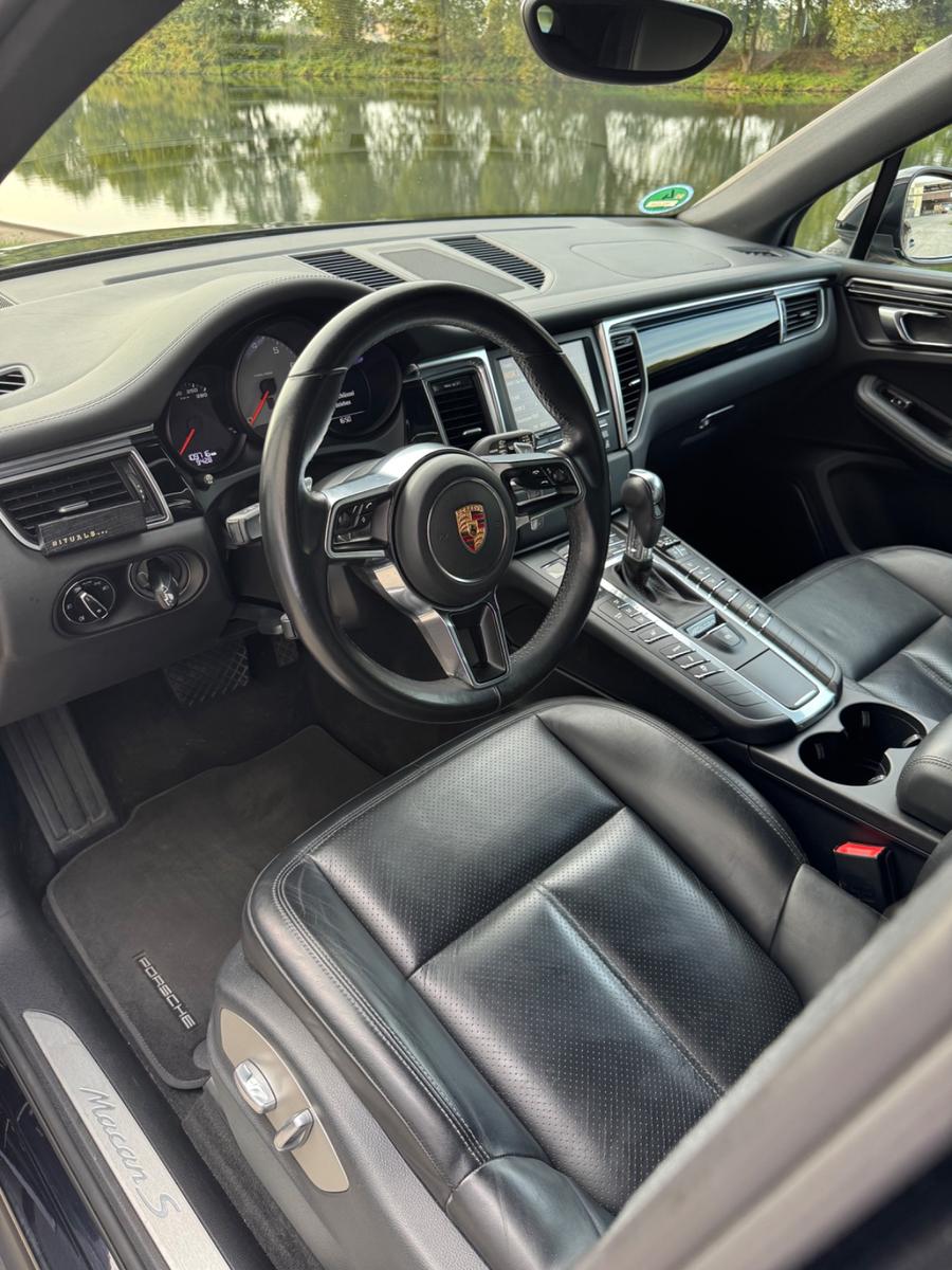 Porsche Macan S Approved 2028