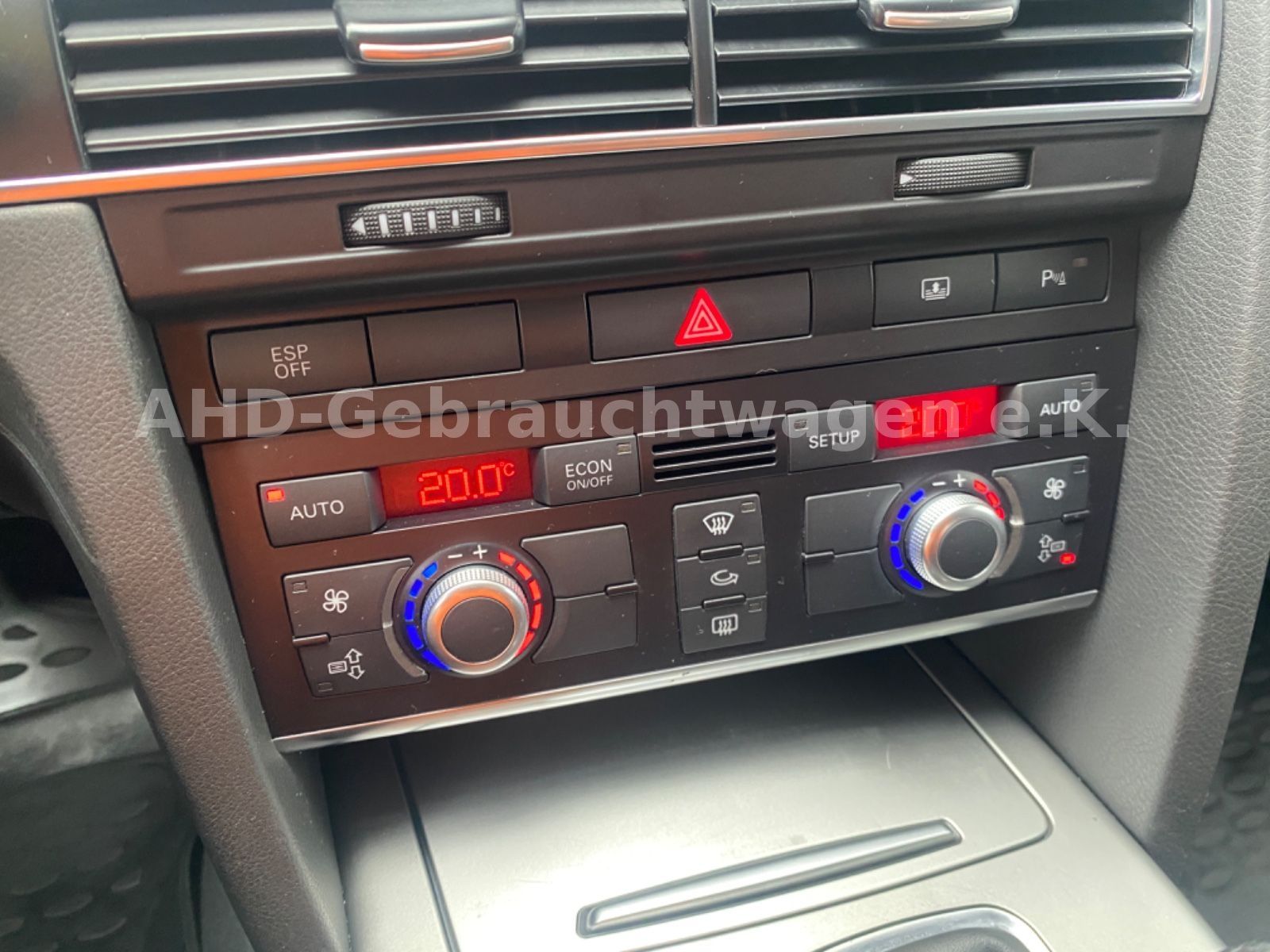 Fahrzeugabbildung Audi A6 Limousine  2.4