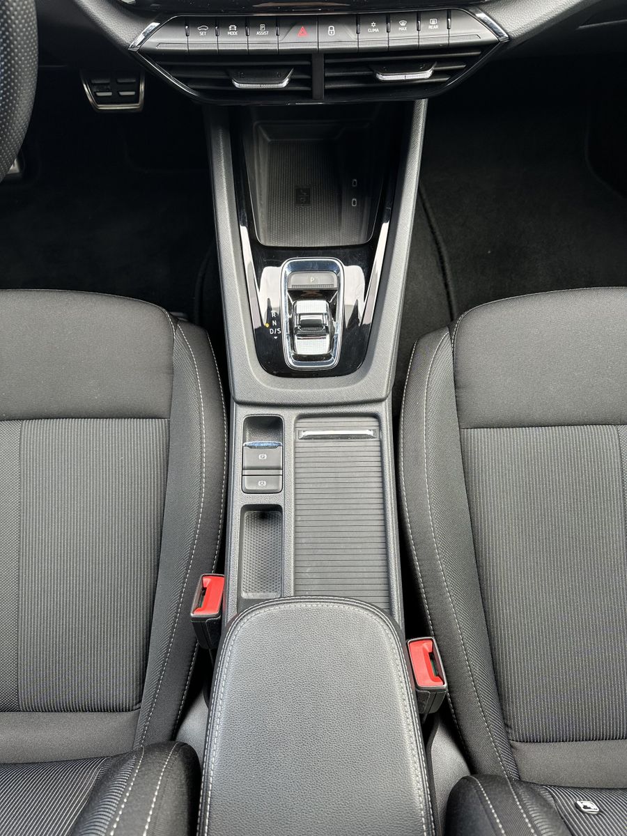 Fahrzeugabbildung SKODA Octavia Combi Sportline NAV+LED+VCOCK+18ZOLL+ACC