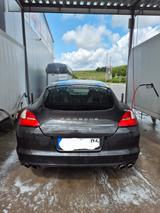 Porsche Panamera 4S S - Porsche Panamera aus 2010: 4s