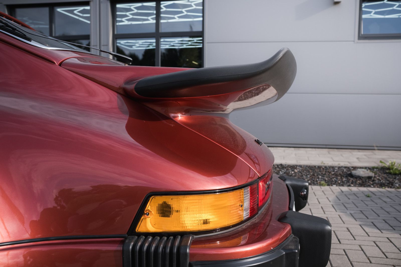 Fahrzeugabbildung Porsche 911/930 Turbo 3.0-Neuaufbau-dt. Fzg.-Matching N