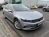 Volkswagen Passat 2.0TDI Elegance/AUTOMA/KAMERA/LEDER/ASISS - : Kombi, Auto