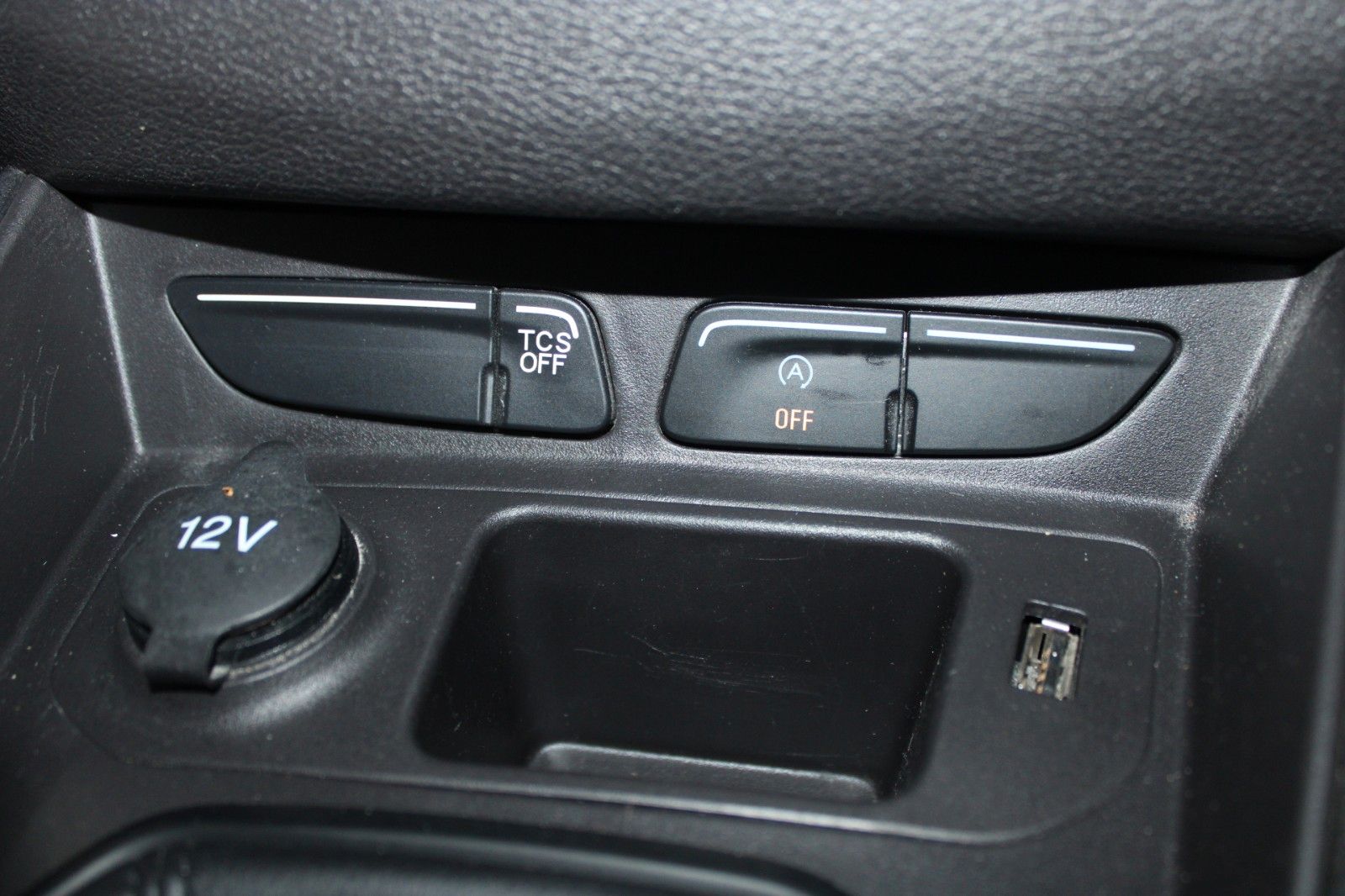 Fahrzeugabbildung Ford Transit Courier 1,5 TDCi Kasten Allwetter 1.Hand