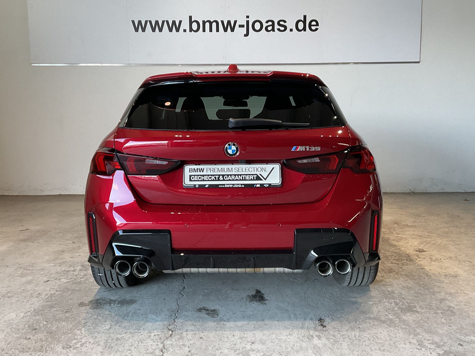 Fahrzeugabbildung BMW M135 xDrive |M Technik Paket II |Harman Kardon |