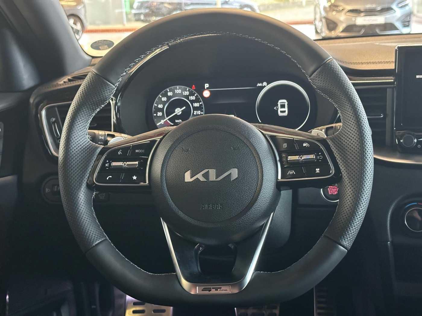 Kia PROCEED 1.5T DCT7 GTL TEC GD 18Z LEDER