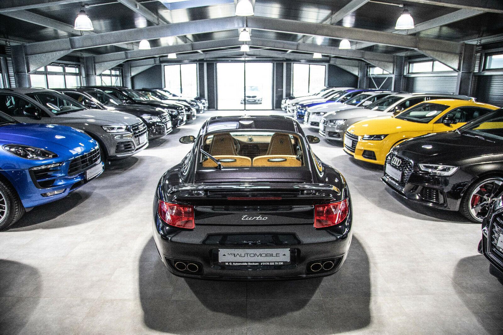 showroom-image-bottom