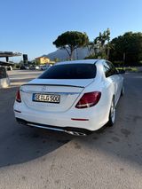 Mercedes-Benz E 220 d AMG Line Autom. AMG Line - Mercedes-Benz E 220: Standheizung