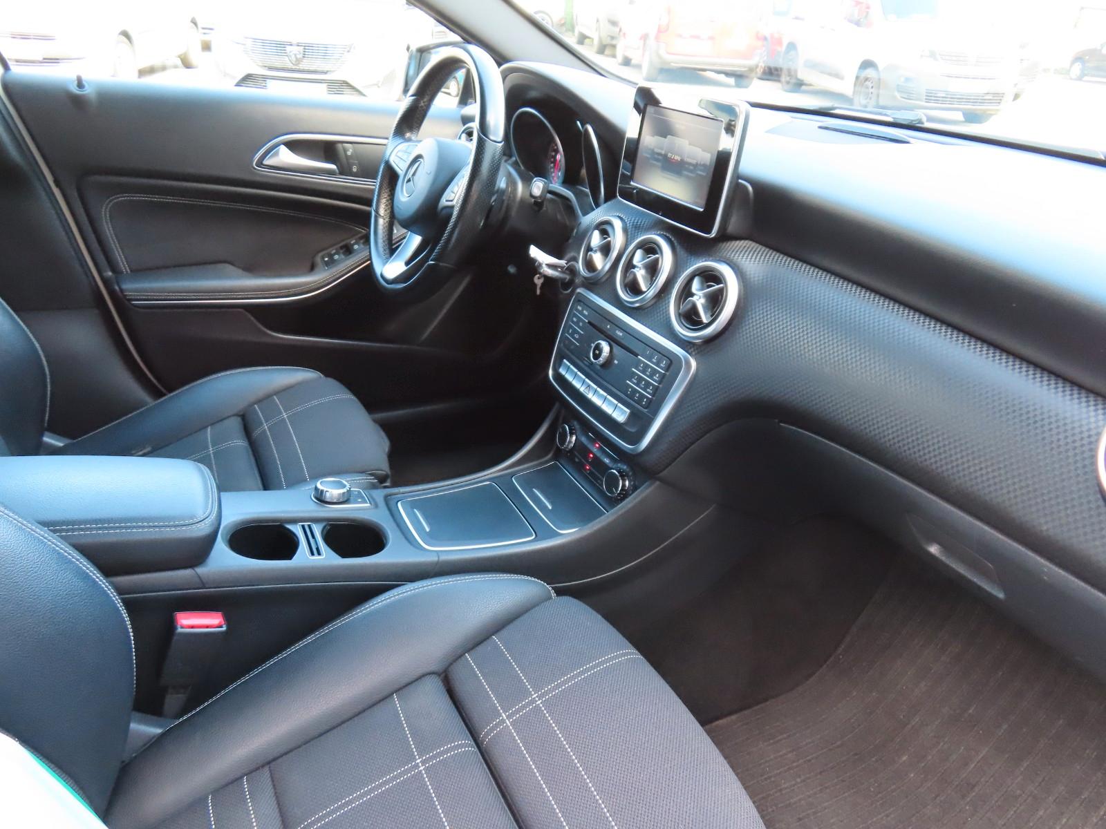 Mercedes-Benz A 250 4MATIC Urban 7G-DCT*Sitzheiz.*Navi*