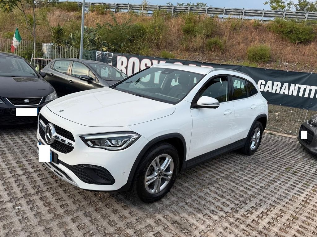 Image of Mercedes-Benz GLA 200