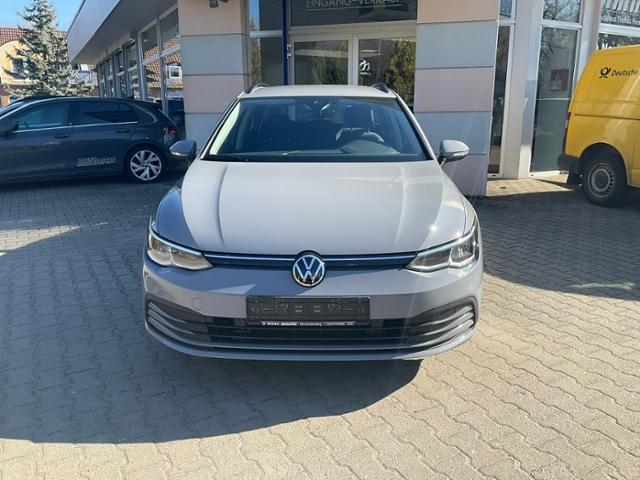 Volkswagen Golf VIII Variant 1.0 eTSI Life LED NAVI