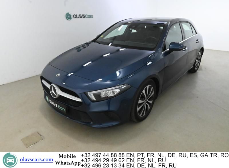 Mercedes-Benz A 180 d LED Widescreen Ambient CarPlay Navi 1/2