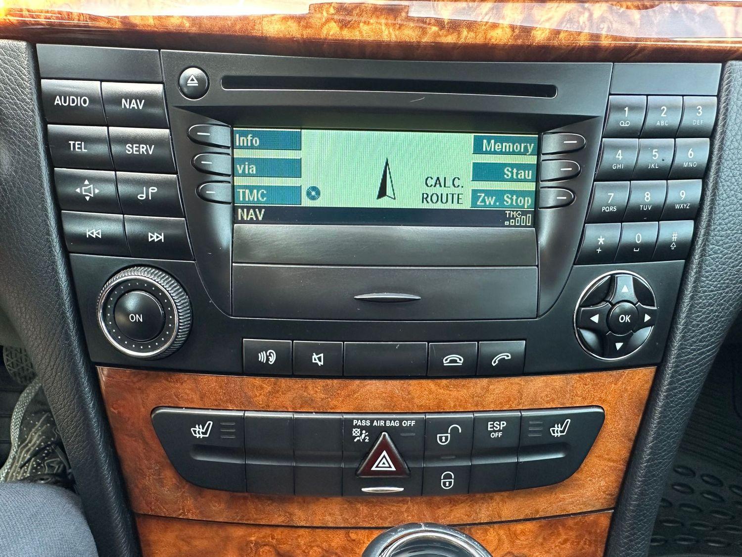 Mercedes-Benz E280 2006 — photo 20