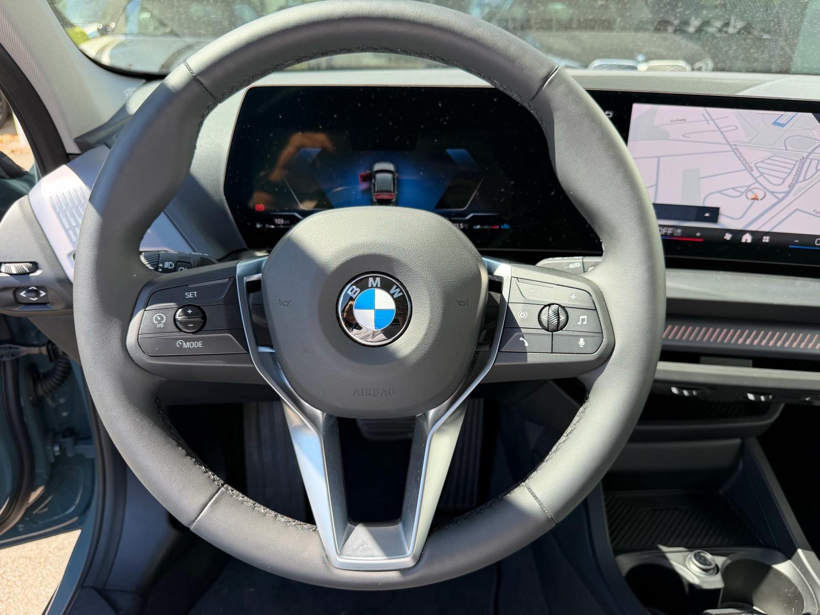 BMW 120 HK SOUND+AHK+LR HZ+ACC+KAMERA+LM17