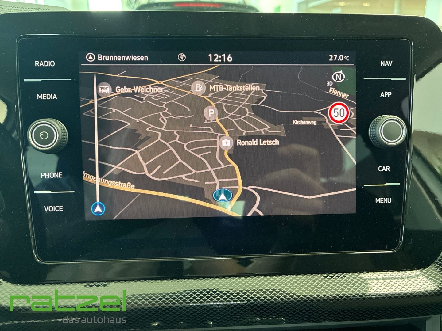 Fahrzeugabbildung Volkswagen T-Cross LIFE 1.0 TSI NAVI+PDC+LED+Allwetterreife