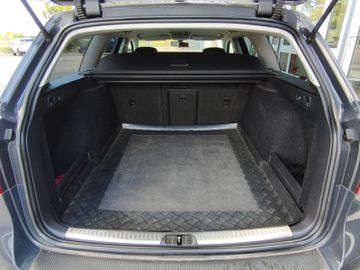 Volkswagen Passat Variant Comfortl*DSG*Bi-Xen*Navi*PDC*