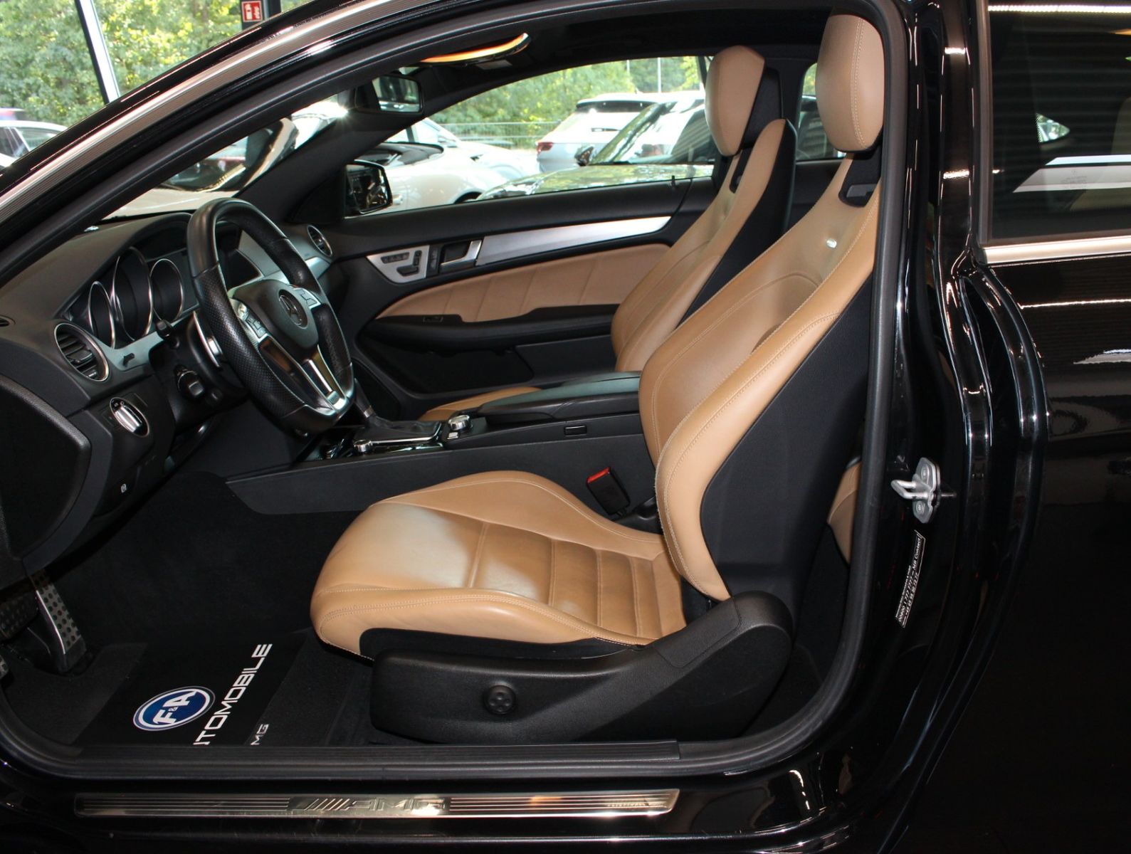 Fahrzeugabbildung Mercedes-Benz C 63 AMG Coupé *1.Hand*MB Scheckheft*Pano*MWST