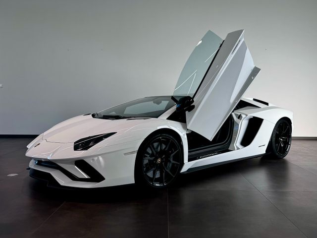 Lamborghini Aventador S Coupé