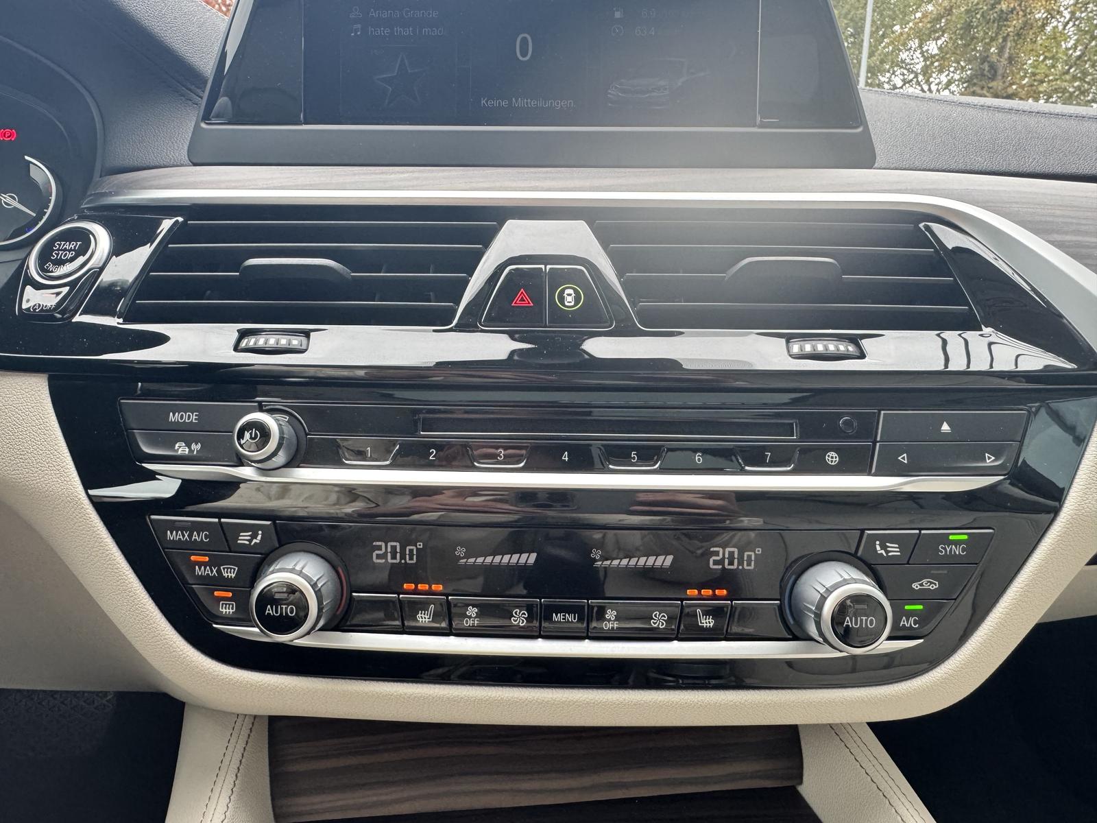 BMW 520d xDrive Tou PANO ACC Ad-LED HuD Sportsitz CD
