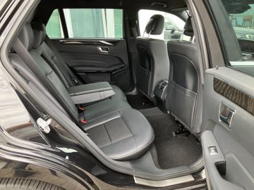 Mercedes E 350 - 11