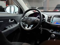 KIA Sportage Attract 2WD*KLIMA*KAMERA*SHZ*NAVI*TOP KIA Sportage Attract 2WD*KLIMA*KAMERA*SHZ*NAVI*TOP